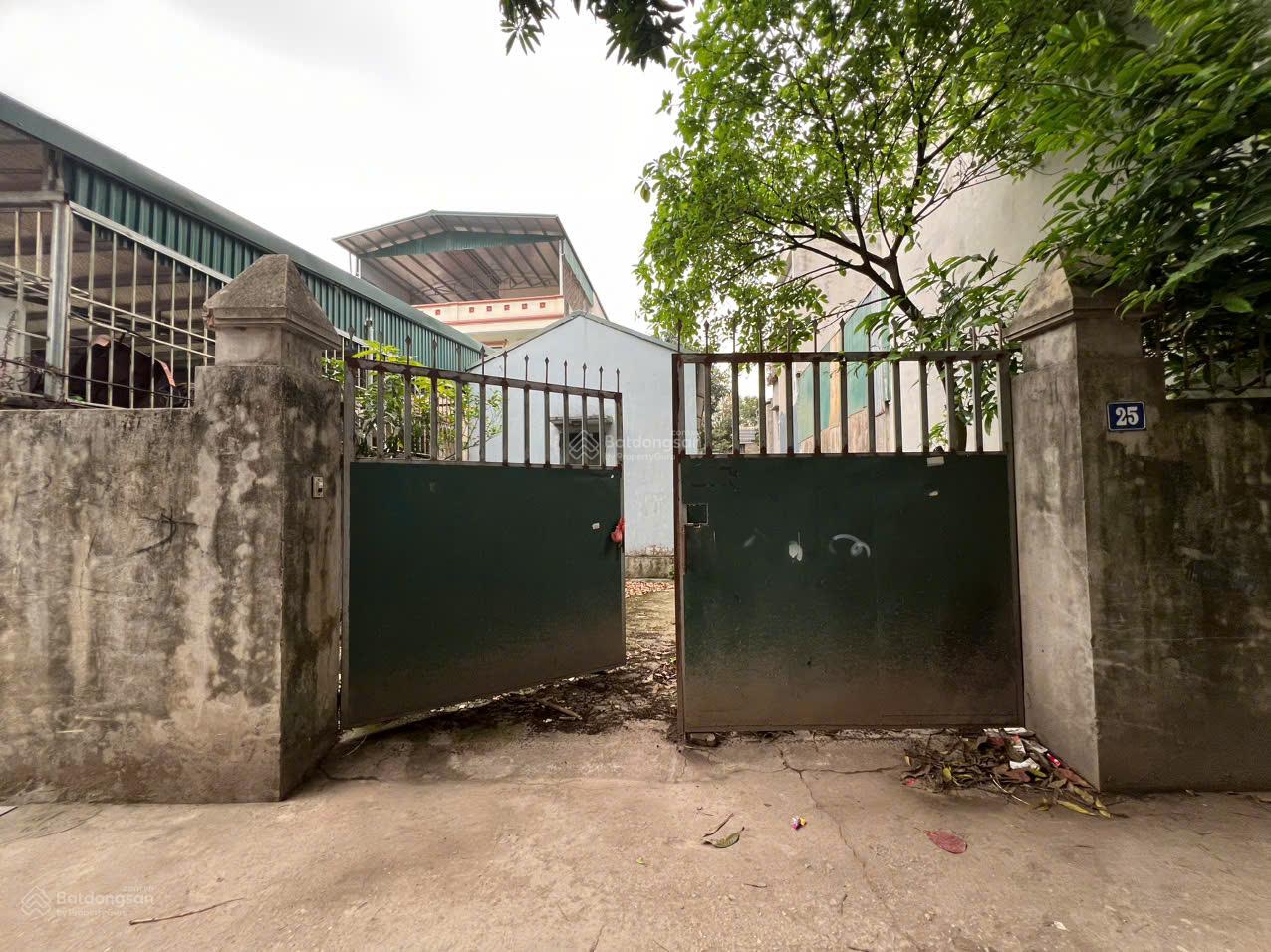 Bán đất tặng nhà cấp 4 tại Thúy Lĩnh, mua ở hoặc đầu tư cực tốt, ô tô vào tận nhà. Giá tốt cho NĐT