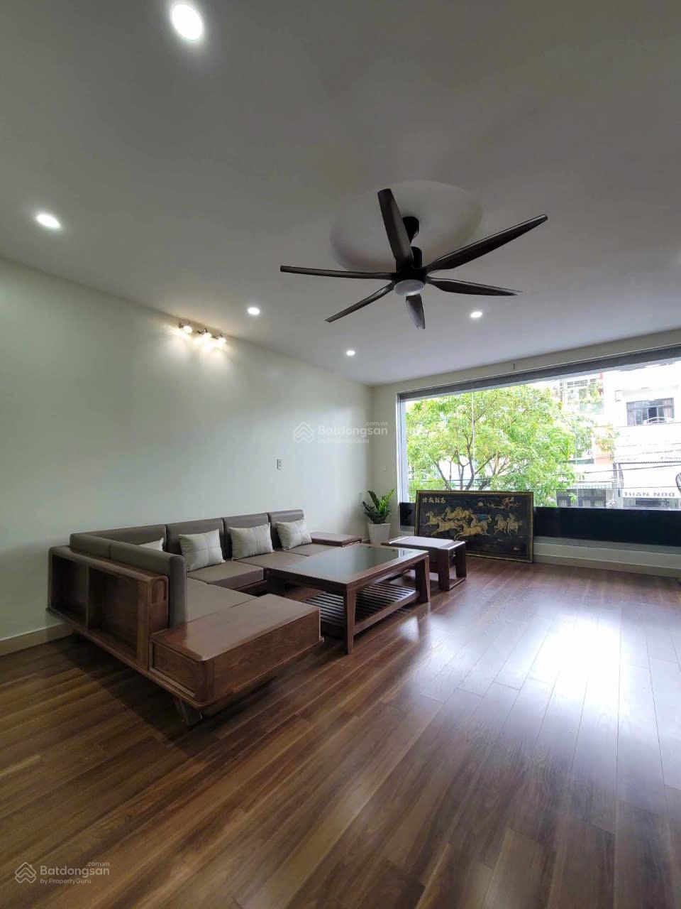 Nhà đẹp 3 tầng 2 mặt tiền đường Tiểu La cần bán nhanh- Đang cho thuê 20 tr/tháng