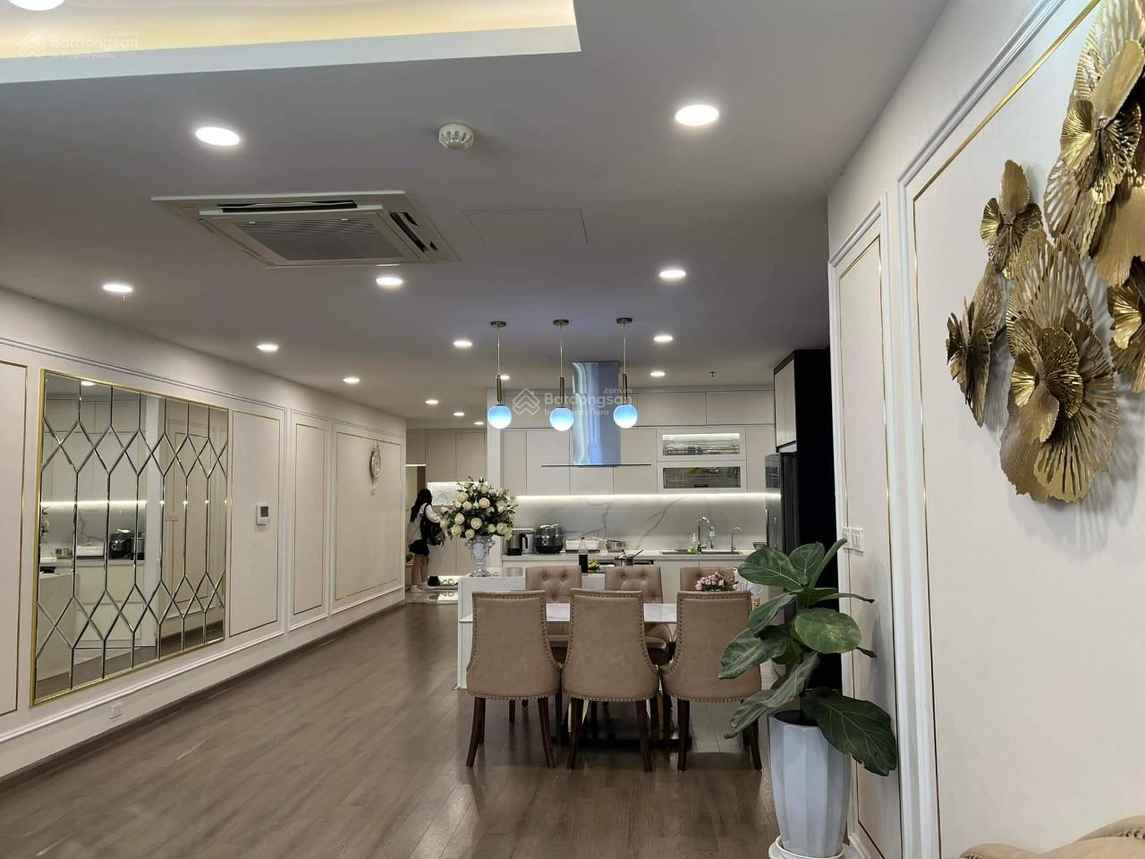 Chính chủ cần bán gấp căn 3 ngủ FLC Cầu Giấy giá tốt, DT 110 m2, giá 10 tỷ, sẵn sổ full nội thất