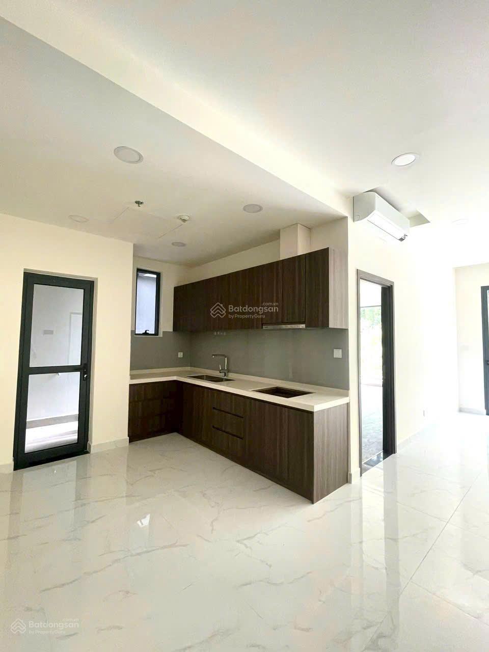 Bán căn 3PN 120m2 Diamond Centery giá 8,3 tỷ - nhận nhà ngay, khu Celadon City, Sơn Kỳ, Tân Phú