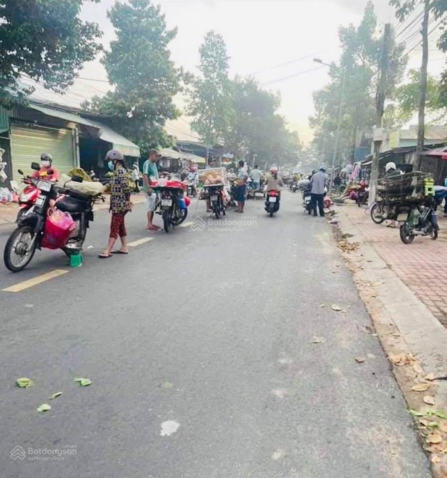 Bán gấp đất 10.5tr/m2, DT 343m2, Thủ Dầu Một, Bình Dương, cách QL13 200m Bán gấp đất 10.5tr/m2, DT 343m2, Thủ Dầu Một, Bình Dương, cách QL13 200m