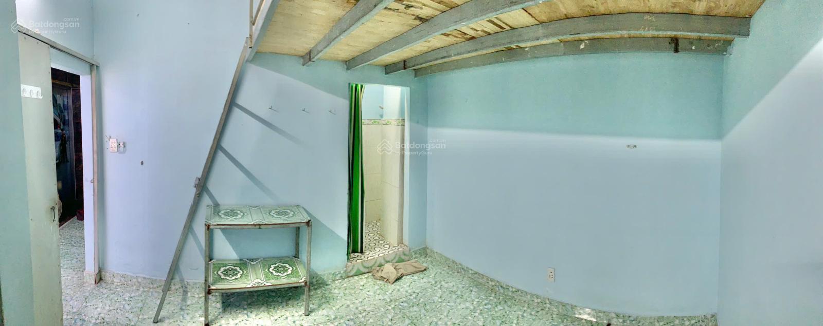 Phòng cho thuê giá chỉ 2.5 - 3.2 triệu không giới hạn số người ở, gần Q10 & Q. TB. Xem phòng ngay Phòng cho thuê giá chỉ 2.5 - 3.2 triệu không giới hạn số người ở, gần Q10 & Q. TB. Xem phòng ngay