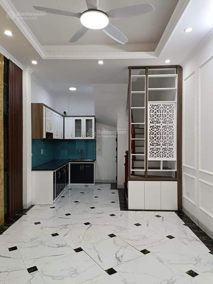 Bán nhà cực đẹp, giá rẻ S33x5 tầng, giá: 5.59 tỷ. Xuân phương, có nơi gửi xe ô tô, gần đường 70