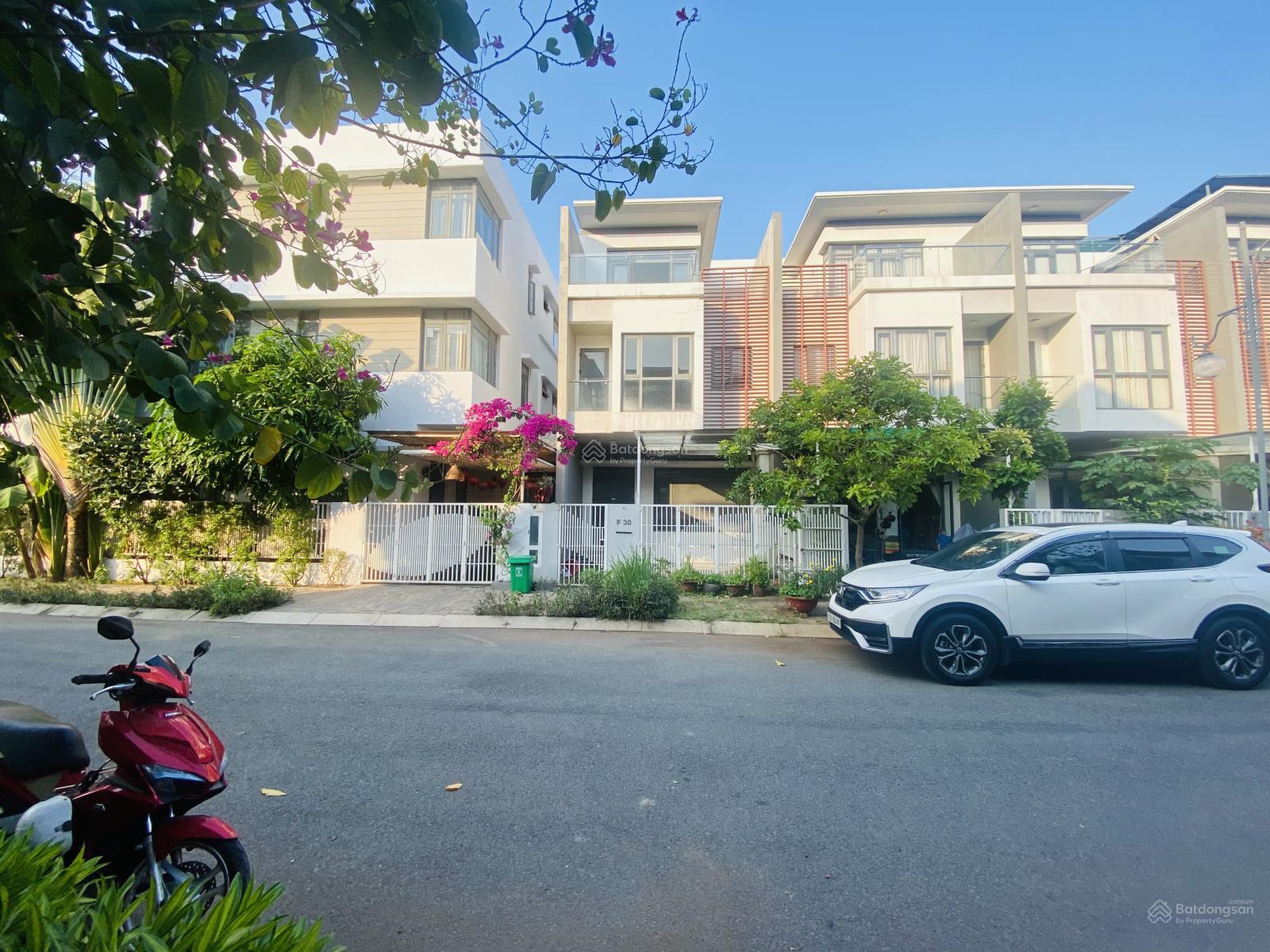 Bán biệt thự vườn Phố Đông Village full nội thất, đã sổ giá tốt 13tỷ - Hotline 0908 137 *** Bán biệt thự vườn Phố Đông Village full nội thất, đã sổ giá tốt 13tỷ - Hotline 0908 137 ***