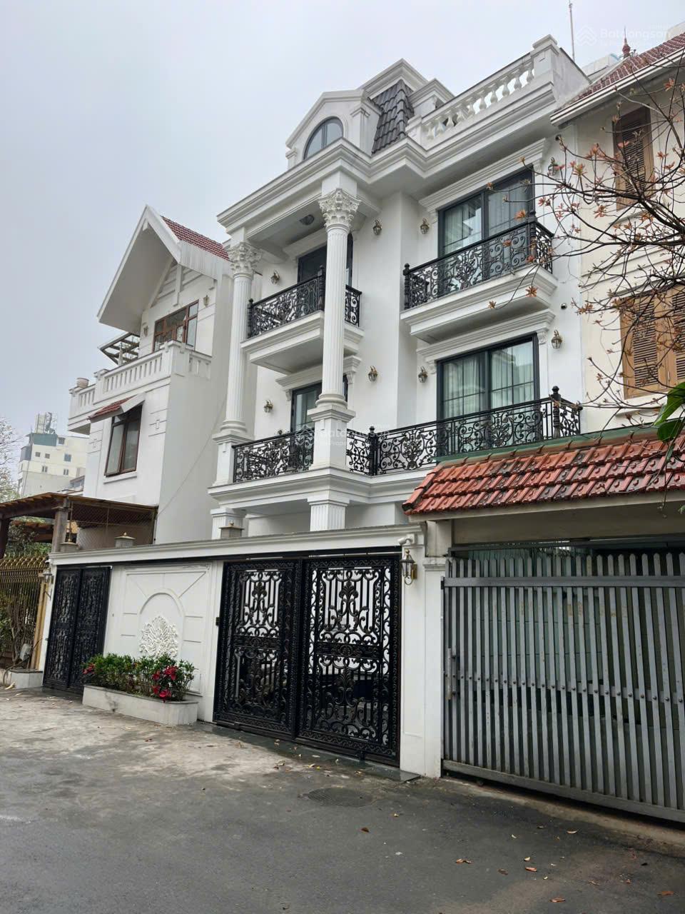 Bán BT KĐT Trung văn Hancic, Nam Từ Liêm. DT 105m2 x 4T. MT 10m. Hoàn thiện. LH: 0964 769 ***