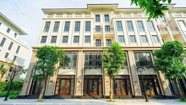 Chính chủ cần bán căn liền kề DT 68m2, giá chỉ 8,5 tỷ, hướng Đông Nam, căn có mức giá tốt nhất DA