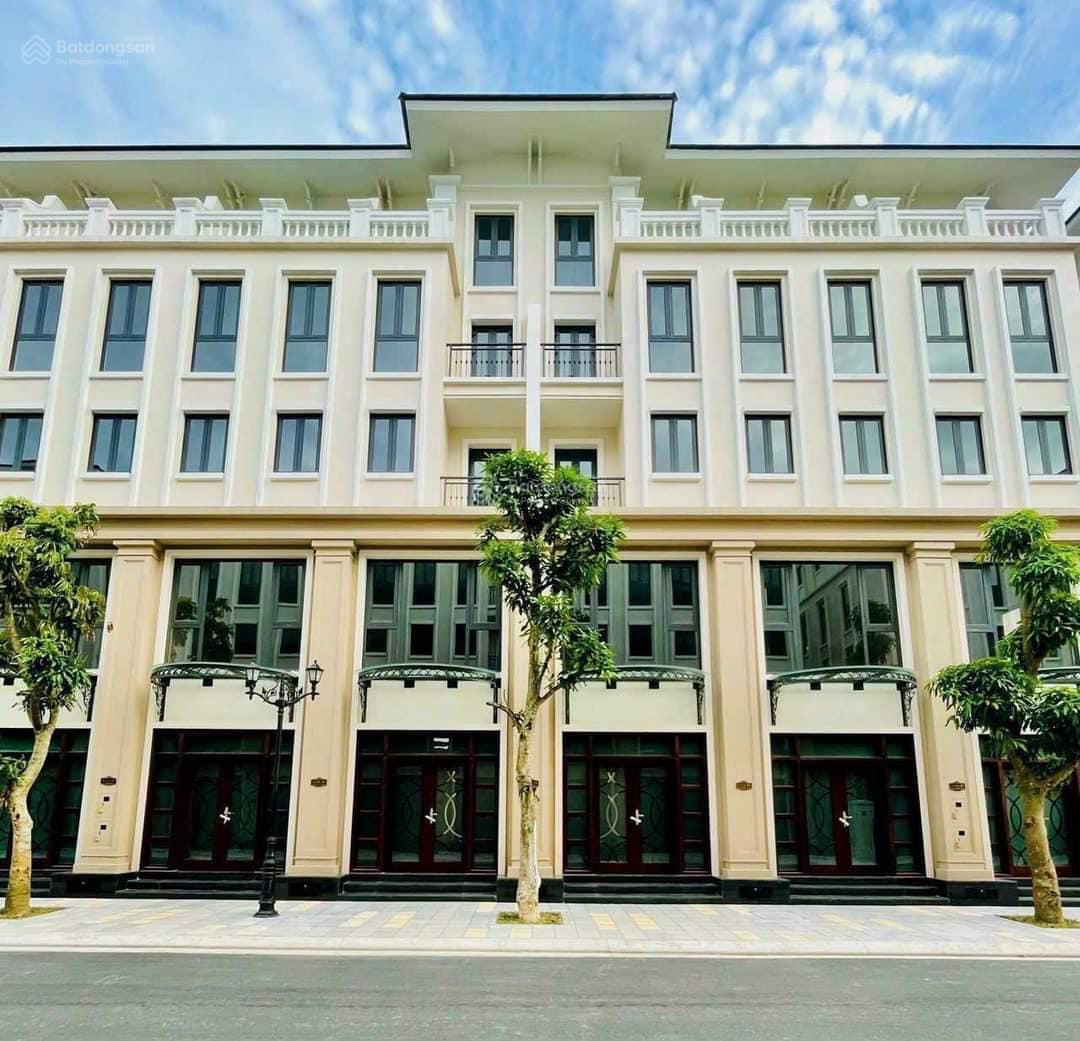 Chính chủ cần bán căn liền kề DT 68m2, giá chỉ 8,5 tỷ, hướng Đông Nam, căn có mức giá tốt nhất DA