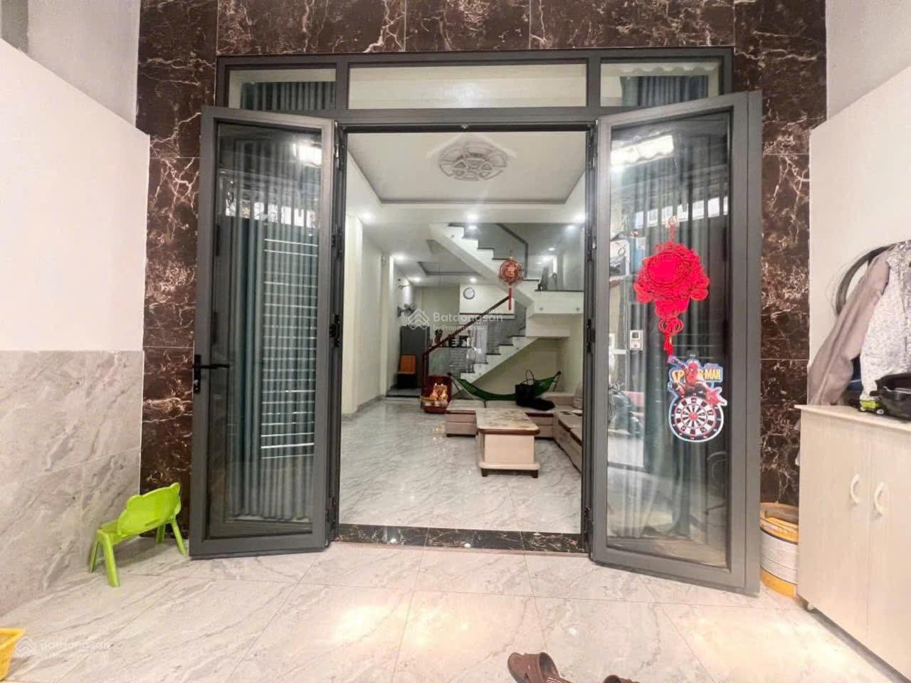 Xoay vốn làm ăn bán gấp nhà riêng giá 3TỶ160 tại Trần Phú, P. 4, Q. 5 43m2