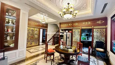 Biệt thự mặt hồ Văn Quán, Hà Đông 225m2 x 3T x MT 30m, ô tô tránh, kinh doanh, giá chỉ 86 tỷ