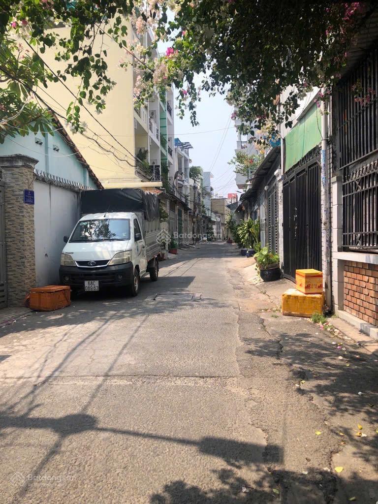 Khuôn đất siêu hiếm 8x21m - hẻm xe hơi có lề đường- Ngay Emart Phan Huy Ích chỉ 12 tỷ 200 TL Khuôn đất siêu hiếm 8x21m - hẻm xe hơi có lề đường- Ngay Emart Phan Huy Ích chỉ 12 tỷ 200 TL