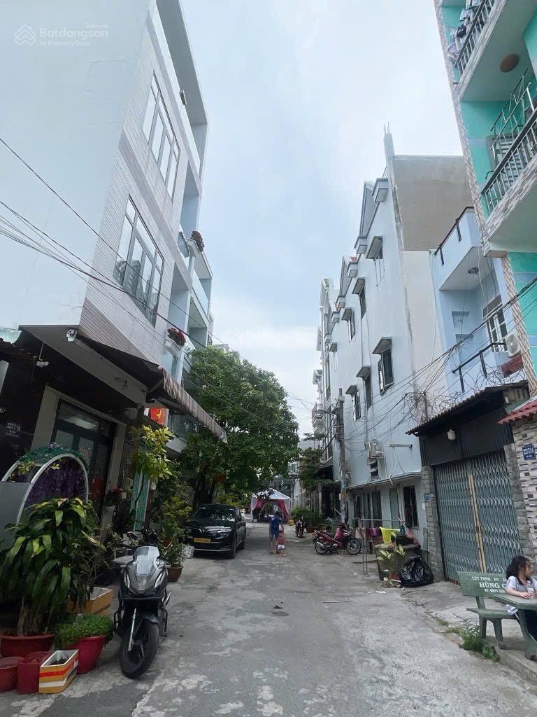 Khuôn đất siêu hiếm 8x21m - hẻm xe hơi có lề đường- Ngay Emart Phan Huy Ích chỉ 12 tỷ 200 TL Khuôn đất siêu hiếm 8x21m - hẻm xe hơi có lề đường- Ngay Emart Phan Huy Ích chỉ 12 tỷ 200 TL