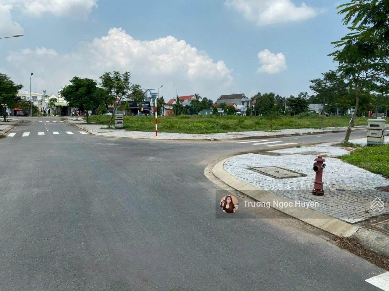 Thiếu vốn đầu tư cần bán đất Đ. Mỹ Trang, gần UBND Nhị Mỹ, Cai Lậy, Tiền Giang, 120m2/500tr. Sổ sẵn