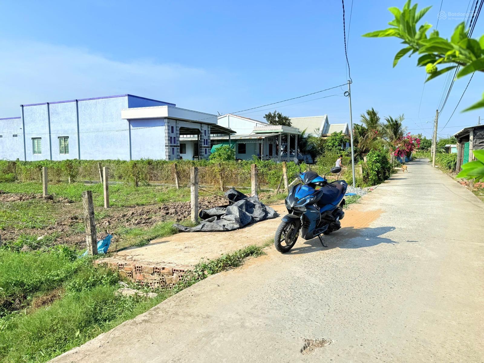 5x22m full thổ - SHR - giá 365tr. Nền sẵn 5x22m full thổ - SHR - giá 365tr. Nền sẵn