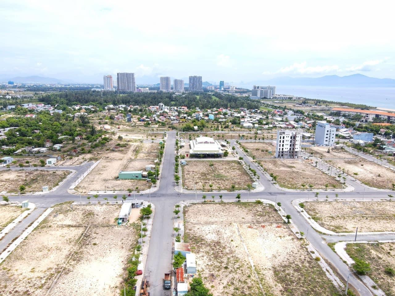 Bán đất ven đường biển Võ Nguyên Giáp - DT: 110m2 - giá chỉ 2,3x tỷ