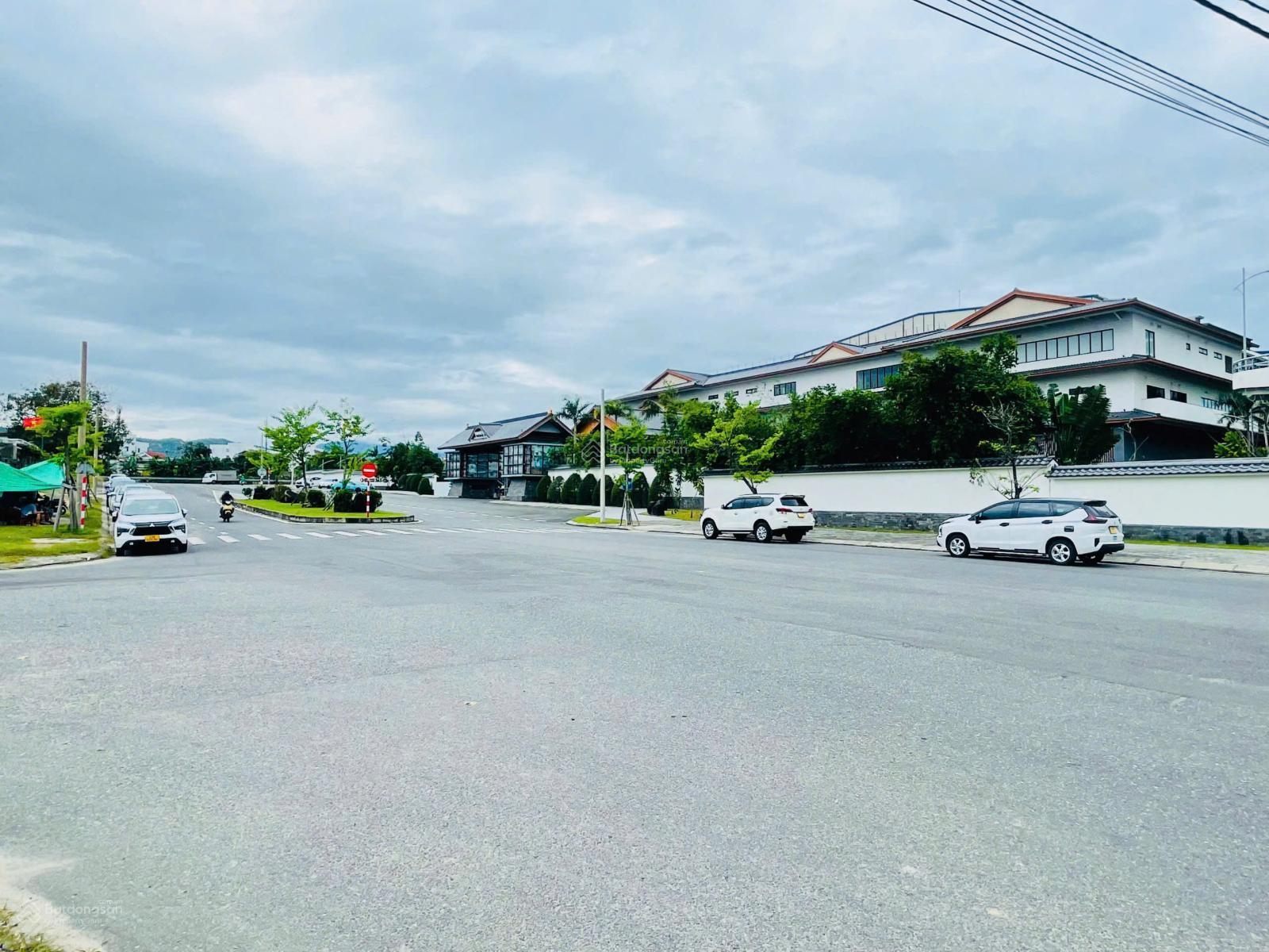 Bán lô góc đẹp 345m2 ngay cạnh Mikazuki, đường 15m | Cách Biển 350m | tiềm năng cực lớn!
