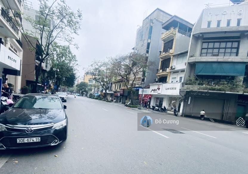 Cần bán - bán gấp nhà mặt phố Phố Huế, Hai Bà Trưng - 160m2 x 8T thang máy - MT 5,6m - 0974 660 ***