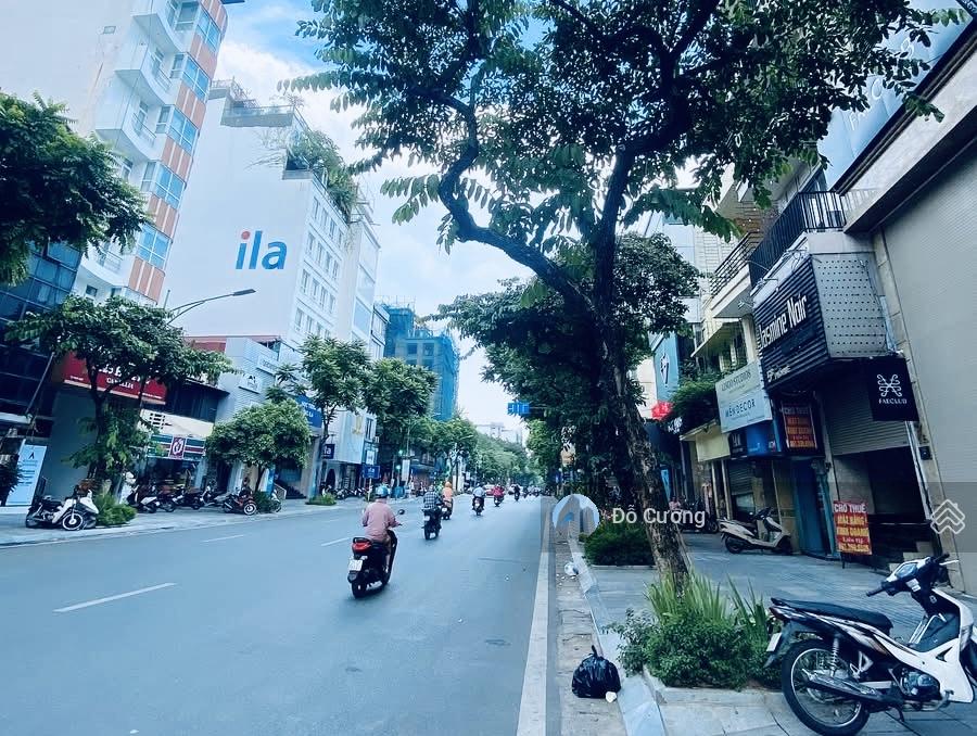 Cần bán nhà mặt phố Phố Huế, Hai Bà Trưng - gần ngã 4 - 150m2 x 8T thang máy - MT 5,5m - 0974 660 *** Cần bán nhà mặt phố Phố Huế, Hai Bà Trưng - gần ngã 4 - 150m2 x 8T thang máy - MT 5,5m - 0974 660 ***