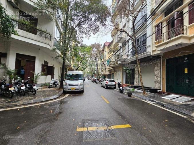 Bán nhà mới 5 tầng, Lô góc 3 mặt thoáng, thang máy, Phân lô B Đầm Trấu, Ô tô Đỗ Cửa, 80m2, 21 tỷ