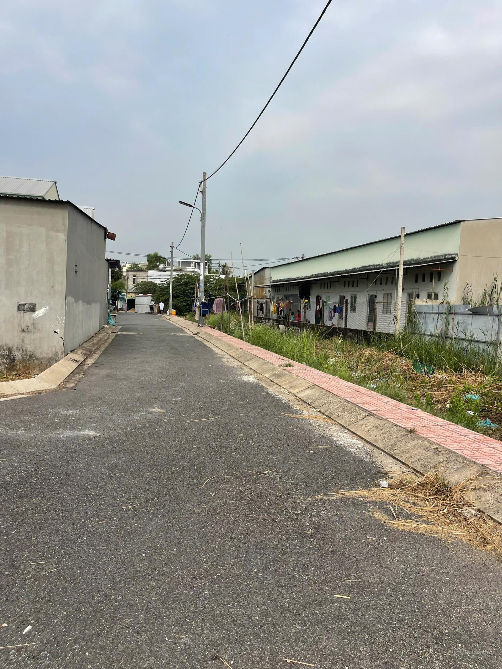 Bán đất đường Lê Văn Lương 5 x 16m sổ riêng, MT đường 7m, XD tự do 3,7 tỷ ngay cầu Rạch Tôm