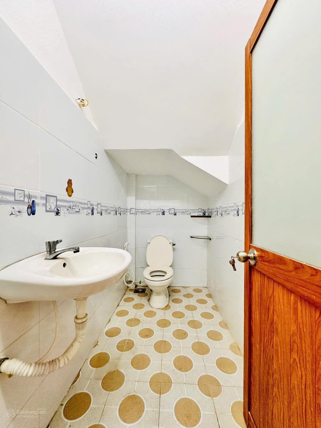 BÁN NHÀ RIÊNG GIÁ CỰC ĐẸP 2TỶ780 44m2 tại Huỳnh Mẫn Đạt, P7, Q5, HCM