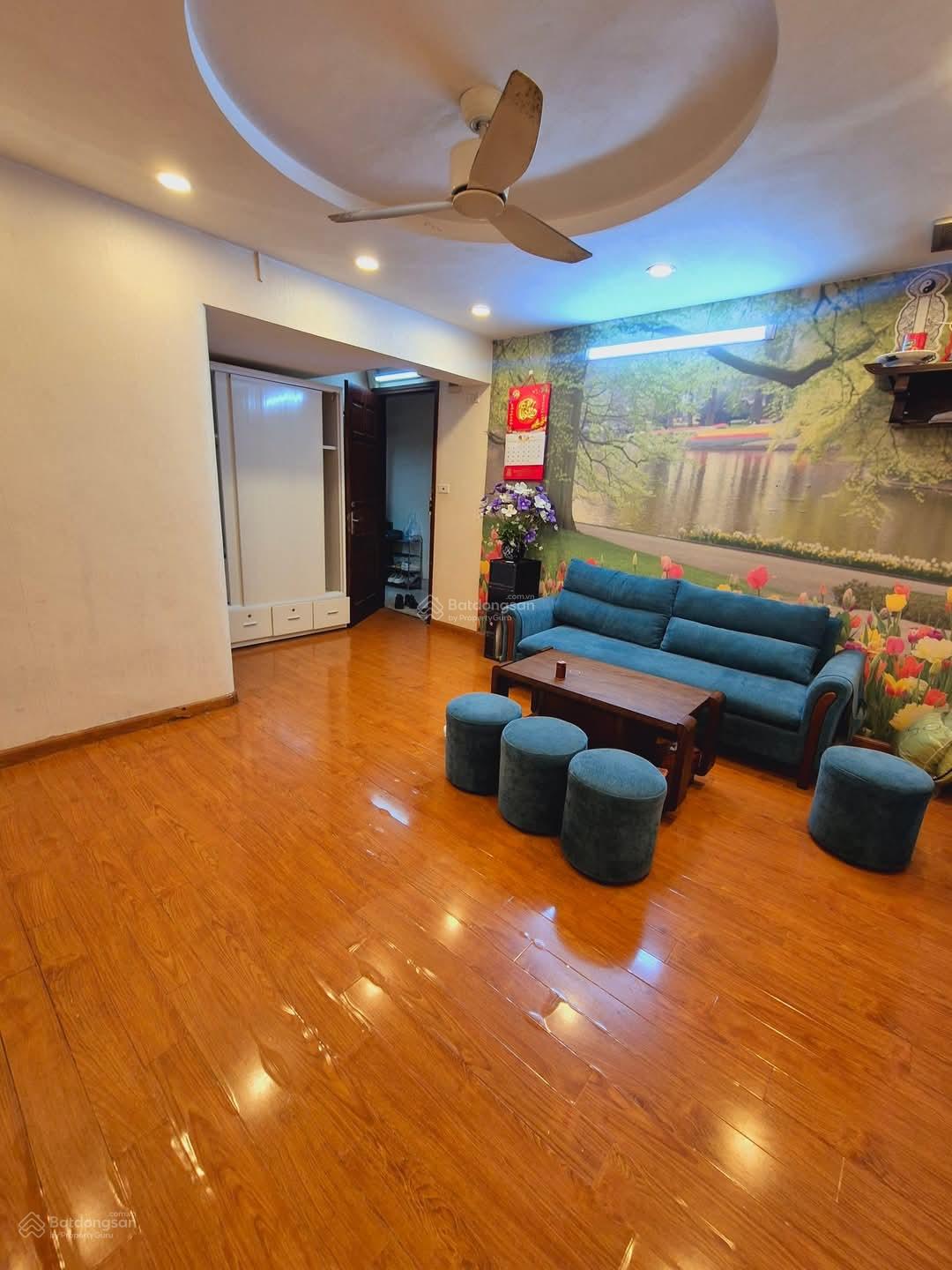 Bán tập thể phố Đoàn Thị Điểm - giá chỉ 2.5 tỷ - Nhà đẹp - vị trí trung tâm