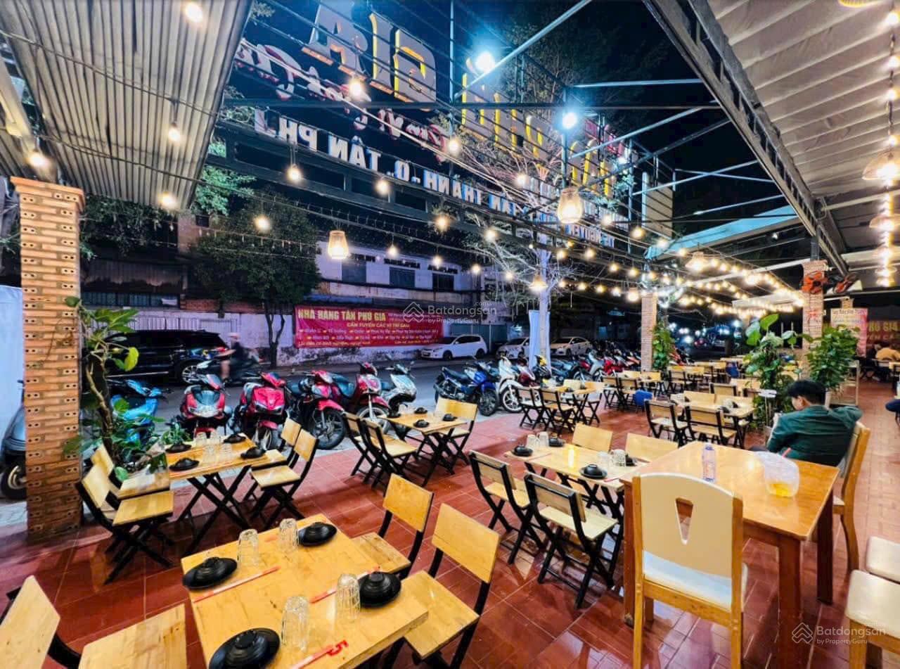 Siêu khủng! Mặt tiền Lê Quang Định, DT: 21m x 50m, giá cực rẻ chỉ 128 tỷ