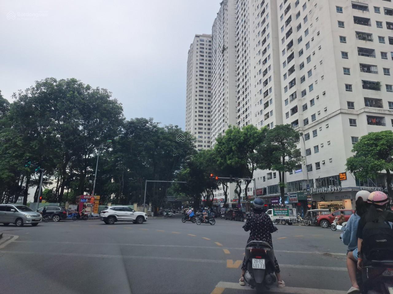 Cần bán liền kề KĐT Bắc Linh Đàm, DT 80m2 x 5 tầng, MT 5.5m, đường rộng 17m, giá 24 tỷ, SĐCC