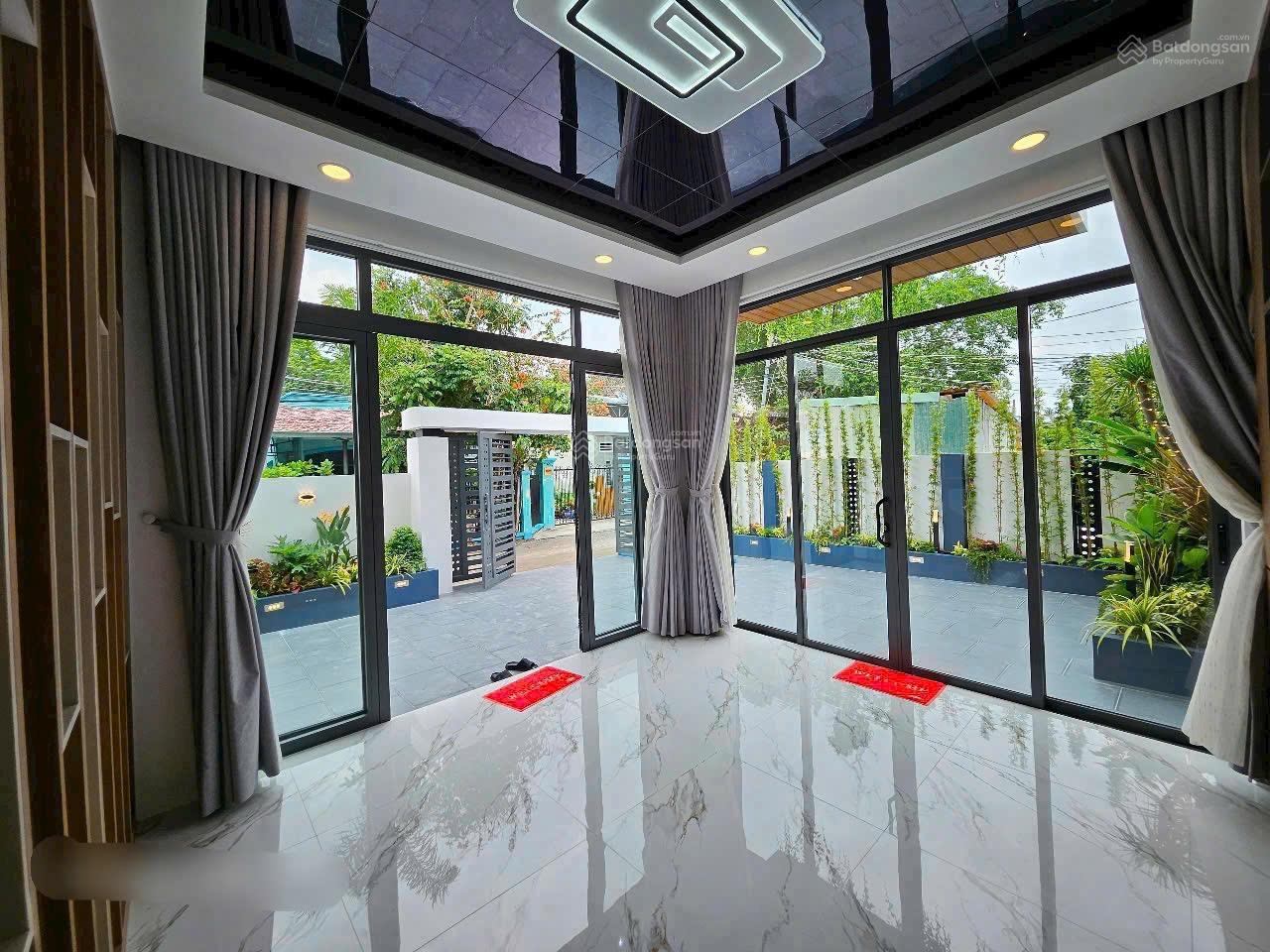 Căn gốc 1 trệt 1 lầu với tổng diện tích 141m2 (8x18) thổ cư - Sổ hồng có nội thất bên trong