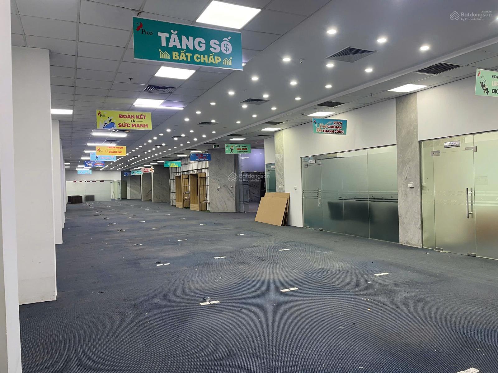 Cho thuê văn phòng 173 Xuân Thủy giá siêu rẻ 1100m2, sàn thông suốt