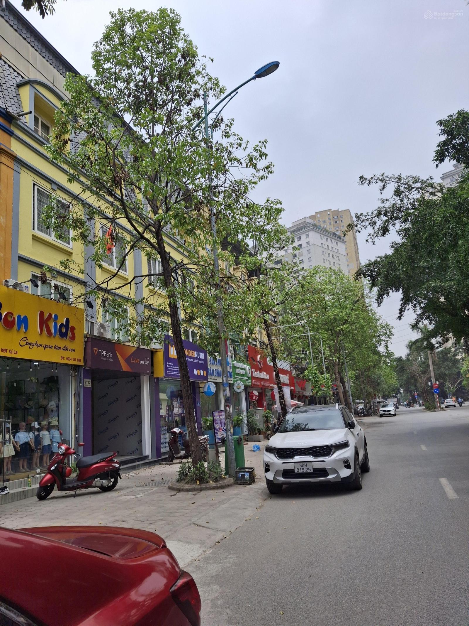 Mặt phố Hạnh Hoa khu đô thị Xa La, 1 mặt phố mặt sau phân lô vỉa hè kinh doanh đỉnh