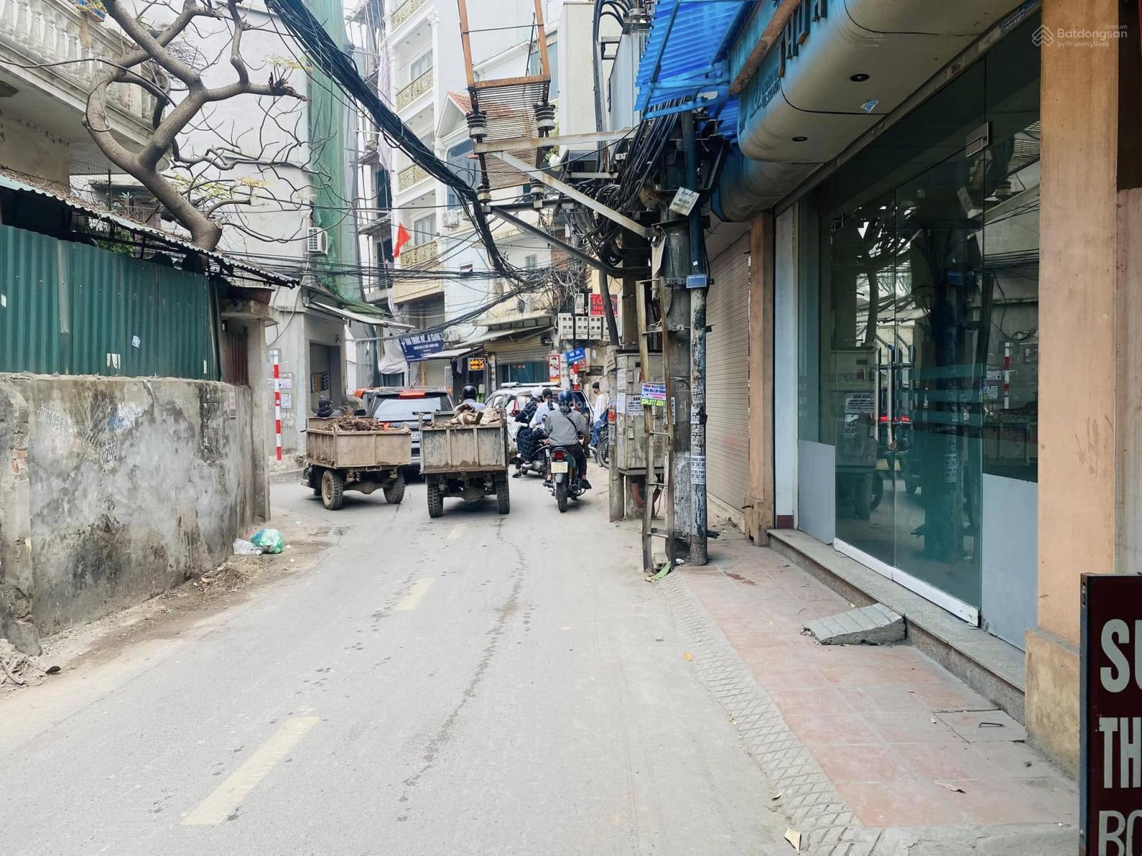 BÁN GẤP NHÀ RIÊNG PHỐ HOÀNG MAI 6 TẦNG THANG MÁY, TẶNG NỘI THẤT XỊN XÒ, ÔTÔ, KD, giá chỉ 12.5 tỷ