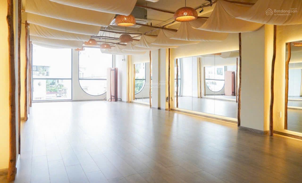 Bán gấp toà nhà mới mặt tiền Lê Đức Thọ CN 220m2 hầm 7 lầu ĐCT 200/th giá cực kỳ tốt LH 0984 328 ***