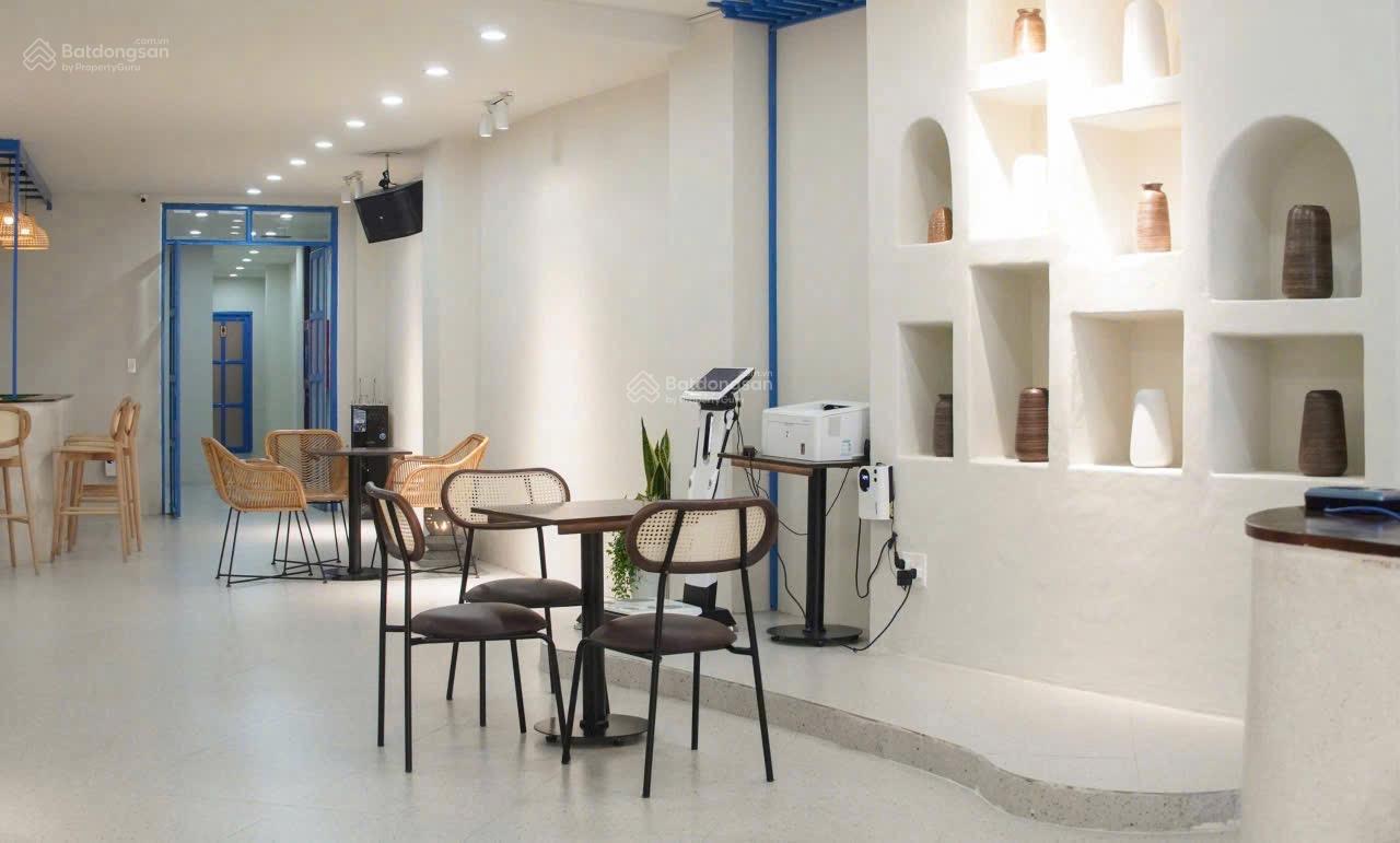 Bán gấp toà nhà mới mặt tiền Lê Đức Thọ CN 220m2 hầm 7 lầu ĐCT 200/th giá cực kỳ tốt LH 0984 328 ***