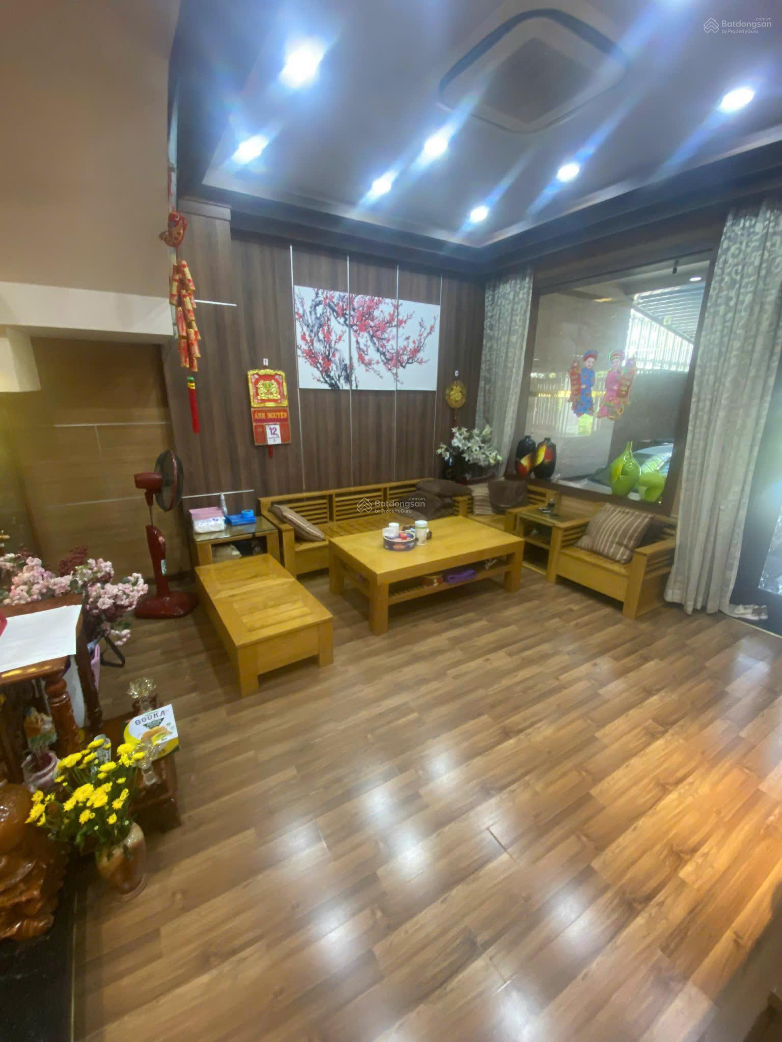 Căn góc 2MT bán gấp nhà phố DT 5x20m, giá 15.499 tỷ, nhà 1 trệt 3 lầu ST nhà đẹp, LH 0903 870 ***