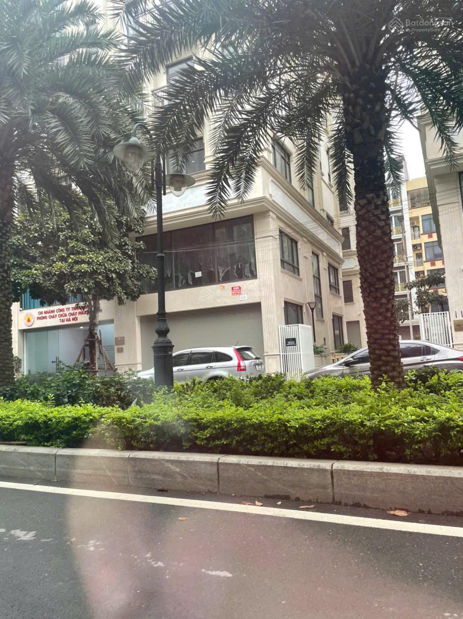 Chính chủ cho thuê gấp shophouse Him Lam Vạn Phúc, có thang máy, 91m2 đường Tố Hữu. Giá 50tr/tháng Chính chủ cho thuê gấp shophouse Him Lam Vạn Phúc, có thang máy, 91m2 đường Tố Hữu. Giá 50tr/tháng