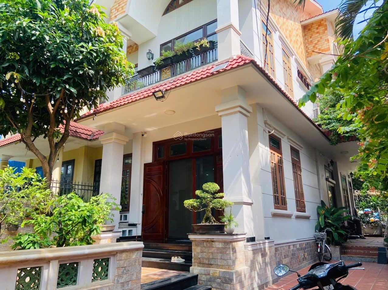 Bán Biệt Thự Ngô Quang Huy, P.Thảo Điền, Q2, DT: 203m(9x22,5) Giá 63tỷ HĐT: 100tr/th, LH 0937 599 ***