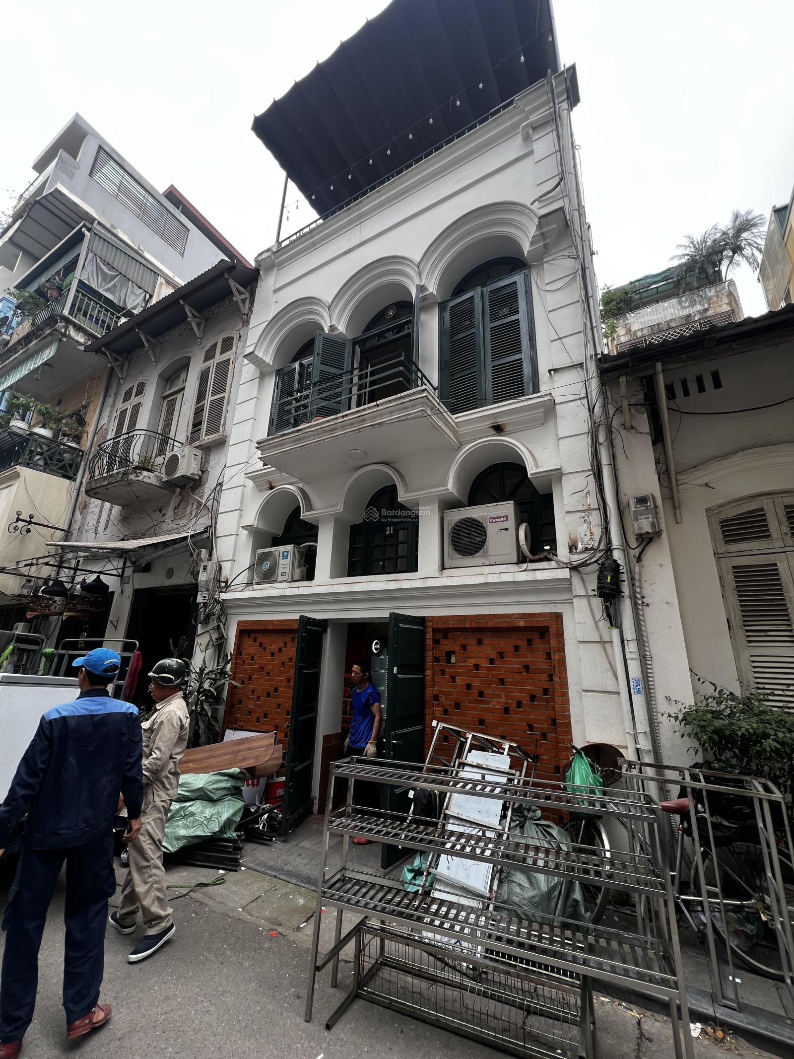 Chính chủ cho thuê nhà mặt phố Ngô Thì Nhậm, DT 190m2, MT 7,4m, xây biệt thự 2,5 tầng