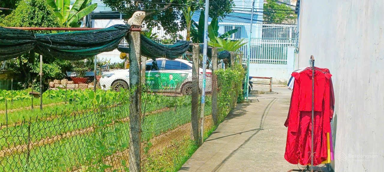 Chỉ còn 1 lô duy nhất dưới 2 tỷ tại P. Vĩnh Hoà, cách biển 1km. 76.5m2, ngang 4.5m. Giá chỉ 1.65 tỷ