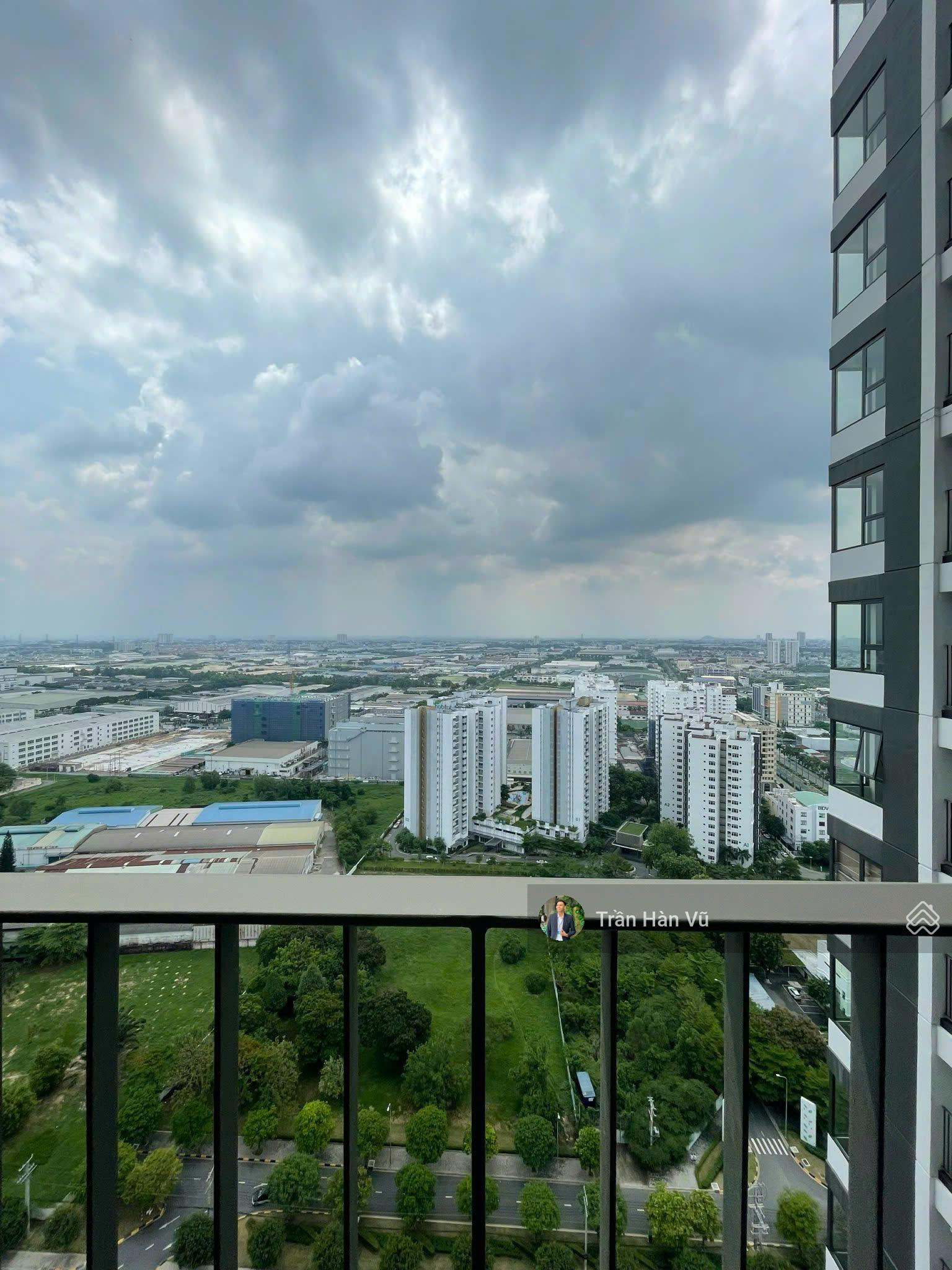 RA NHANH CĂN HỘ 1 PHÒNG NGỦ FULL NỘI THẤT XỊN CHỈ 2 TỶ CHUNG CƯ THE EMERALD GOLF VIEW