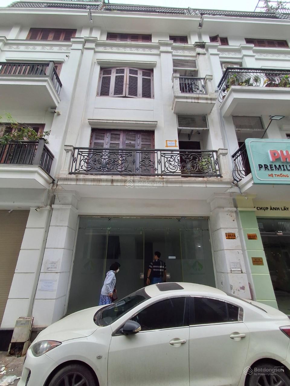 Cho thuê nhà liền kề 90 Nguyễn Tuân. DT 70m2, 5T, thông sàn, thang máy, ĐH, nhà đẹp 39 triệu/th