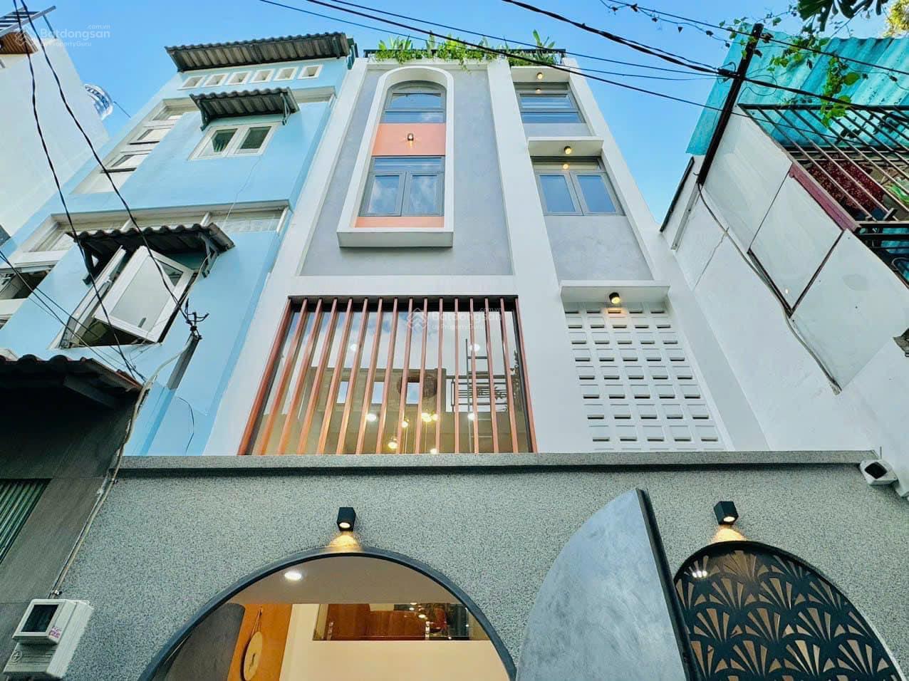 Nhà đẹp giá rẻ! 42m2 Nguyễn Thiện Thuật, P1, Q3. Xây 1 trệt 1 lửng 2 lầu, giá 2 tỷ450tr sổ riêng