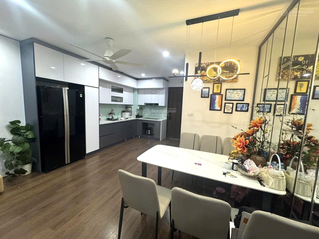 Cần tiền giảm ngay 200 triệu bán nhanh căn 69.9m2 toà Thăng Long Capital, sẵn sổ, cạnh Vinsmart