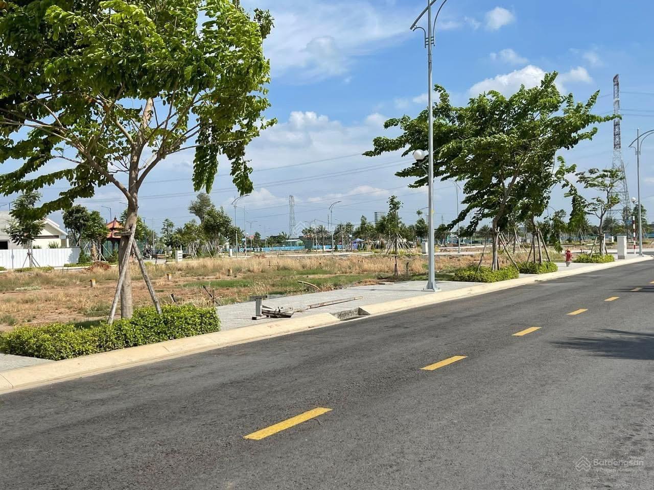 Đi gấp lô đất giá ngộp ngay Đ. Tắc Xuất DT 100m2 giá 2,2tỷ nằm sát Phà Cần Giờ - Vũng Tàu