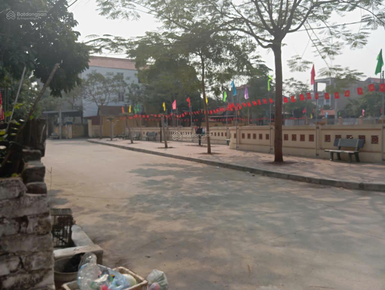 Bán đất cụm 1 Thọ An, cạnh nhà văn hóa, 45m2 mặt tiền 4.2m giá 2.15 tỷ, ven hồ, ô tô đỗ cả ngày