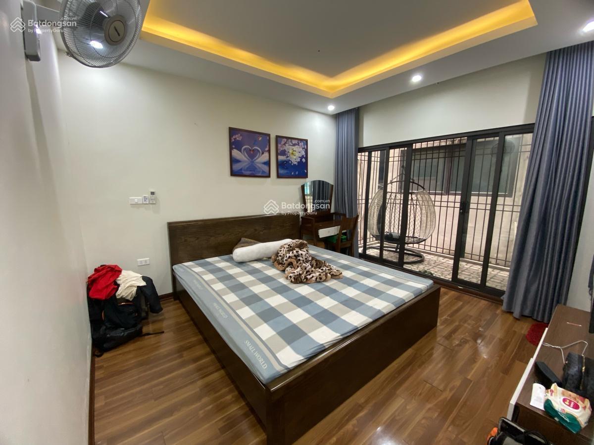 Bán gấp liền kề Báo Nhân Dân, DT 80m2, MT 5.4m, NT đẹp view chung cư, giá chỉ 23.5 tỷ