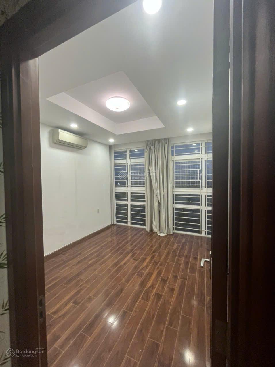 Bán căn hộ Cộng Hòa Plaza (penhouse duplex 2 tầng) - Q. Tân bình - 140m2 - 3pn 3wc - 6. tỷ (có sổ) Bán căn hộ Cộng Hòa Plaza (penhouse duplex 2 tầng) - Q. Tân bình - 140m2 - 3pn 3wc - 6. tỷ (có sổ)