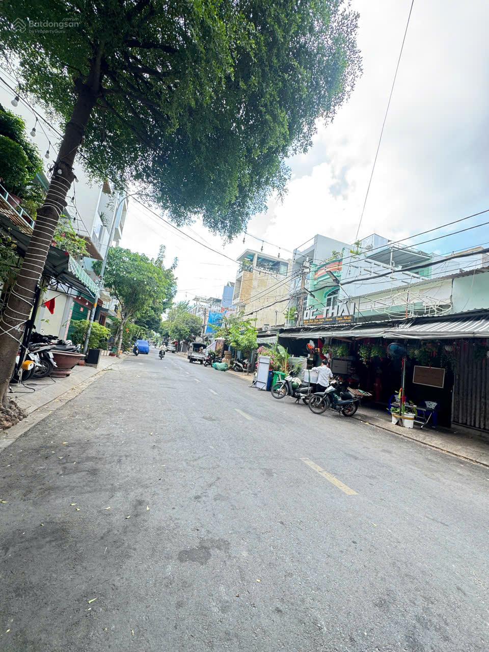 Bán nhà MT Lê Sao, P. Phú Thạnh, Q. Tân Phú (DT 3.8x19m 1 tấm giá 9.2 tỷ)