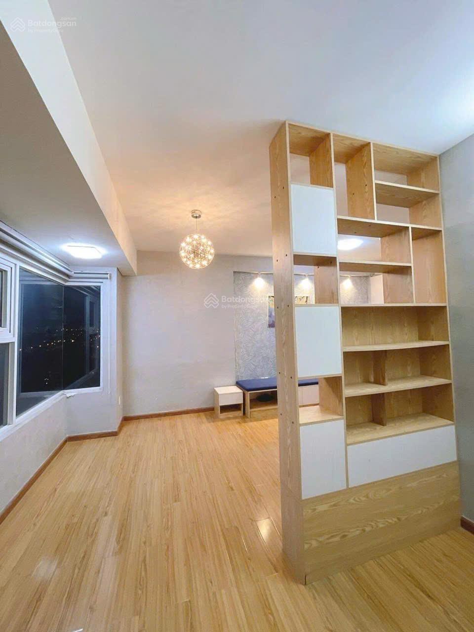 Cho thuê căn hộ Flora Fuji giá tốt: 55m2/1PN+/ 6tr5