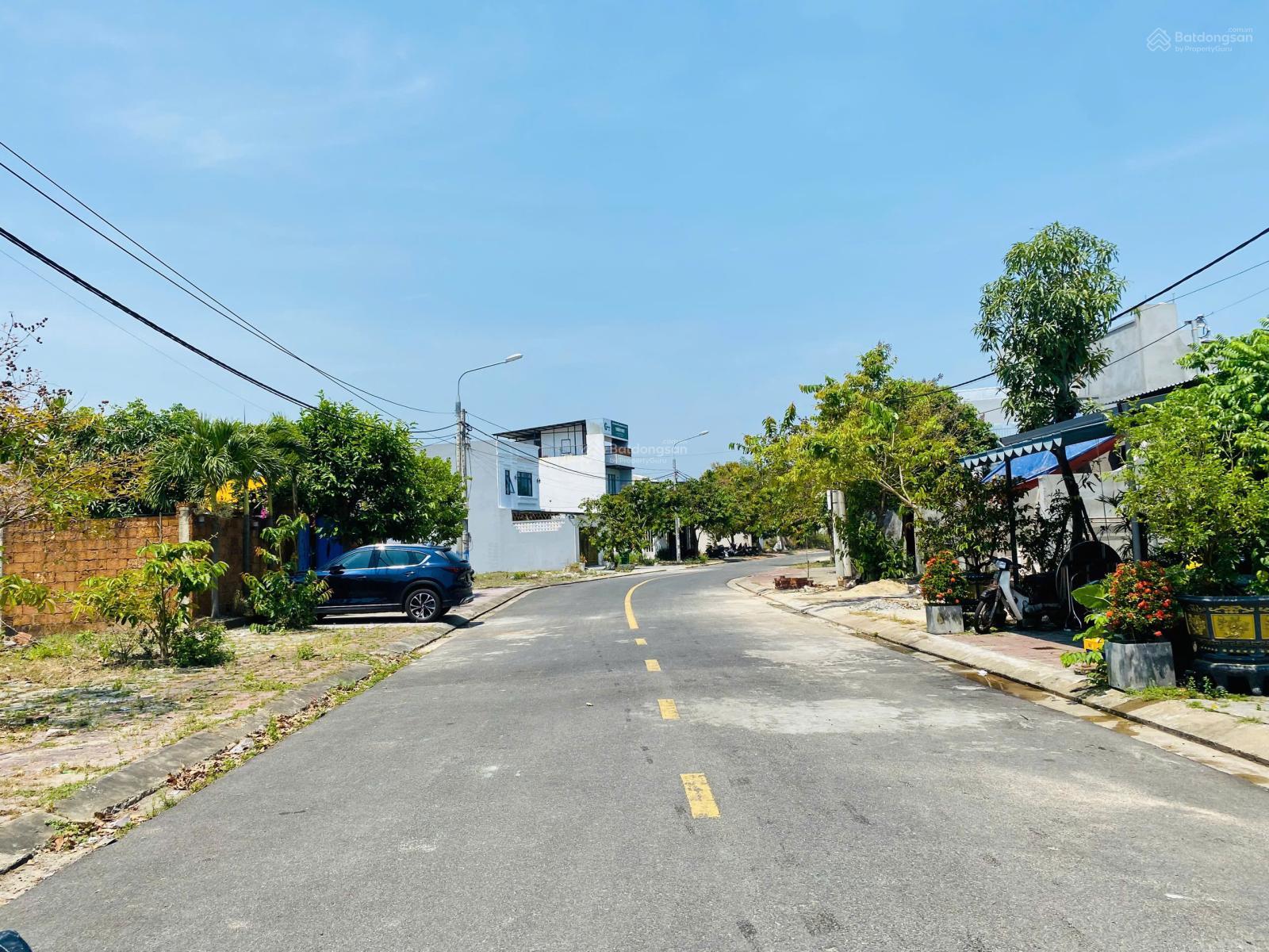 Rẻ nhất KĐT số 3! Cần bán gấp lô 135m2 trục thông bên cạnh ĐH Phan Châu Trinh