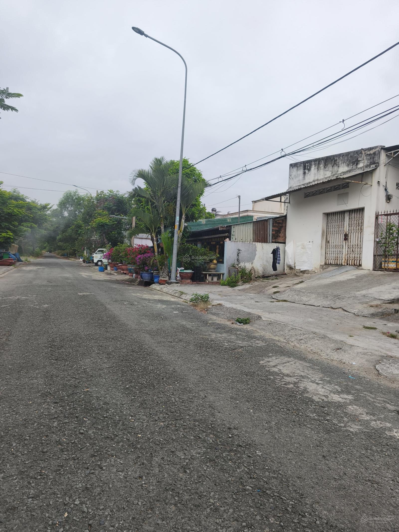 Hailongreal: Bán Nhà trọ 526/ Nguyễn Văn Tạo, giá: 5,6 tỷ, DT: 6x25m, 1 lửng, đường 12m